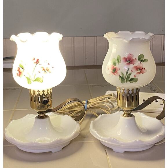 Vintage Milk Glass Hurricane Parlor Hand Painted Floral Lamp Scallop Base Style - Picture 4 of 16